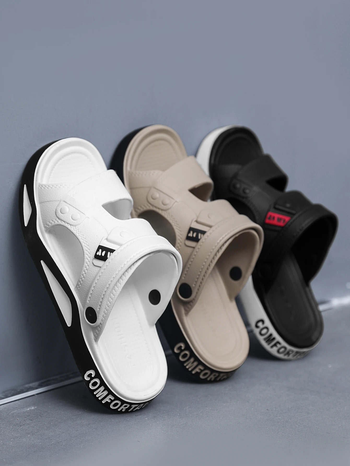 Men's Slippers Summer New Sandals EVA Light Adult Thick-soled Beach Shoes Non-slip Open-toe Sandals for Outdoor