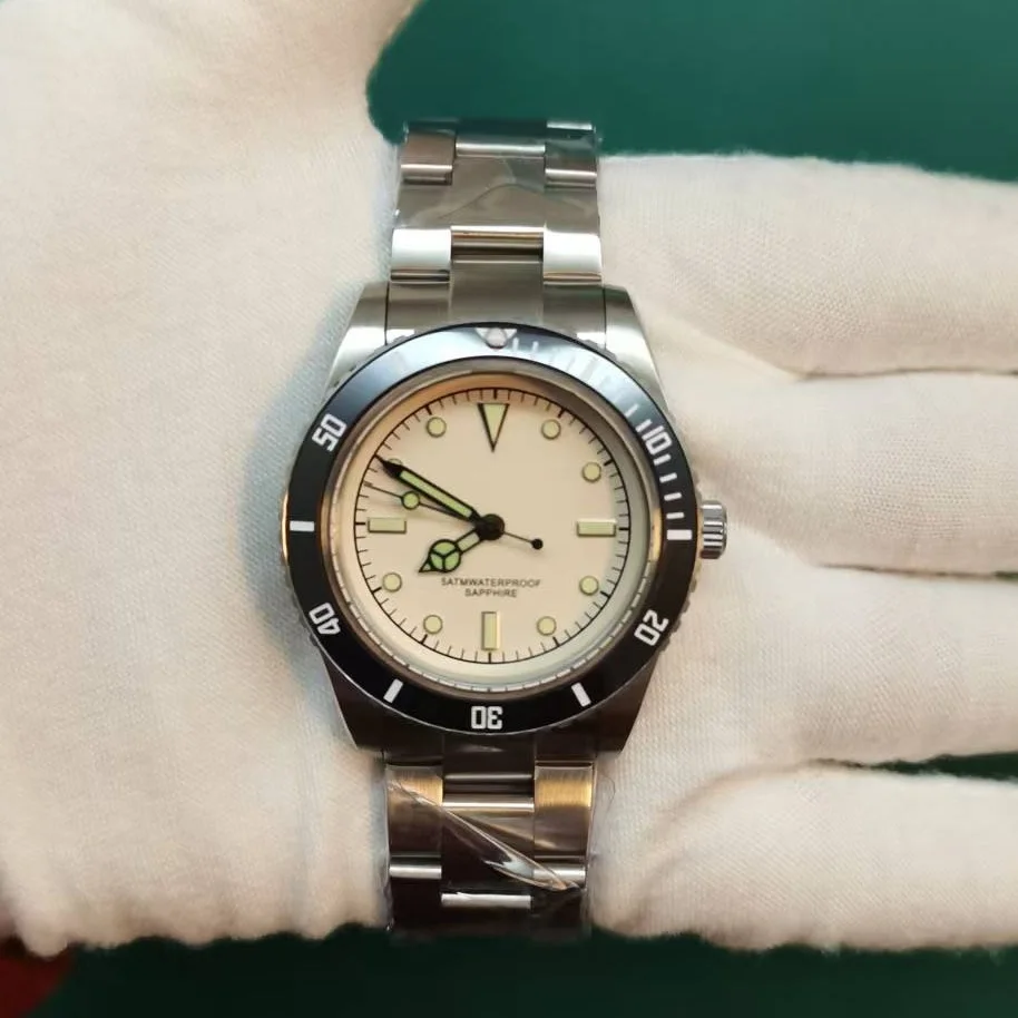 Stainless Steel Watch Men's European and American Business Leisure Quartz Sapphire Watch Swimming Waterproof Outdoor Sport Watch