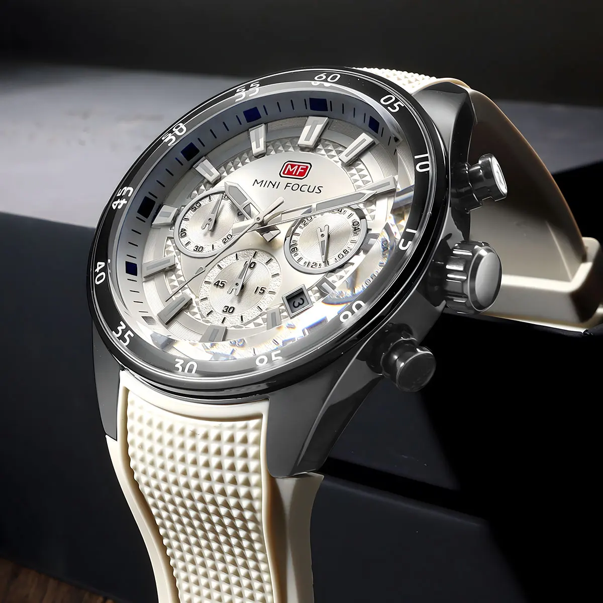 MINI FOCUS Men's Quartz Watch Multifunctional Chronograph Luminous Waterproof Casual Sport Wristwatch with Silicone Strap 0627G