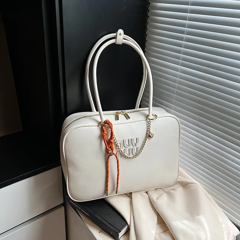 Fashion Pillow Shoulder Bag Women Large Capacity Tote Bag Womens Square Handbags Luxury Design Boston Bag With Pendant Hobos