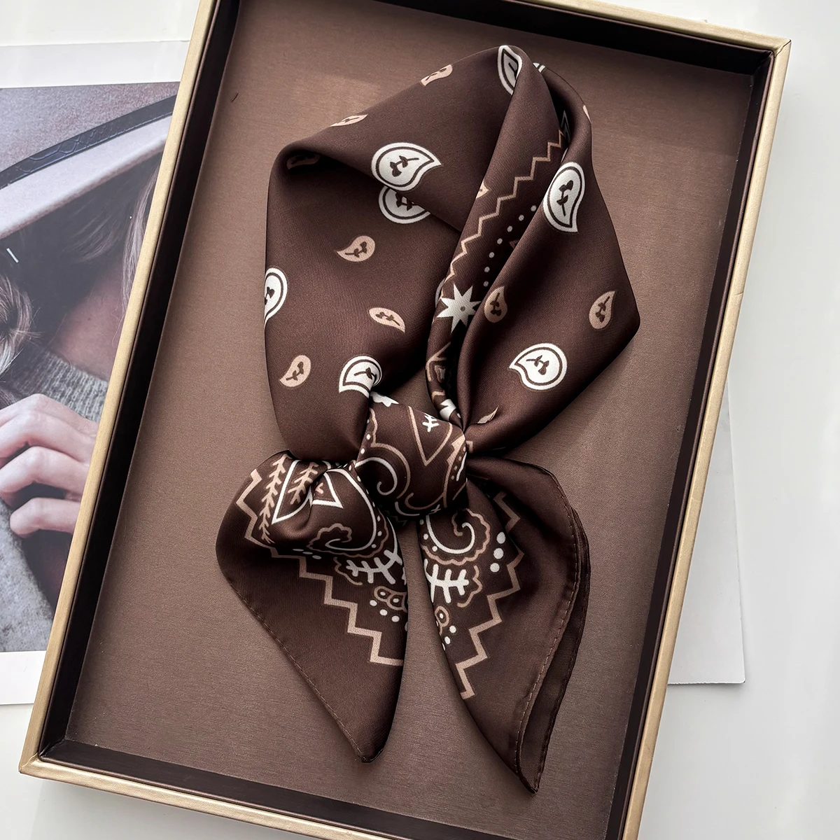 Paisley Printed Square Scarf For Women Elegant Imitation Silk Scarves Bandanas Retro Hijab Neckerchief Luxury Shawl Wraps