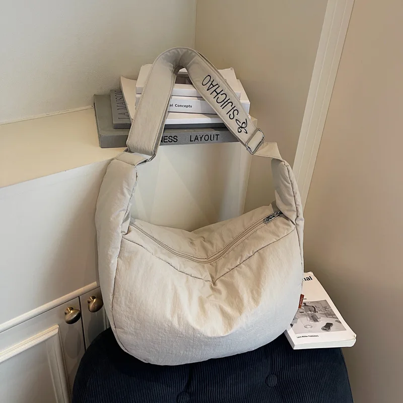 Fashion Large Capacity Hobo Bags for Women Textured Casual Crossbody Tote Bag Casual Commuter Versatile and Simple Shoulder Bag