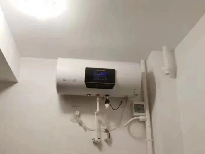 100L Special Hot Selling Bathroom Shower Solar Power Instant Solar Electric Hot Water Heater