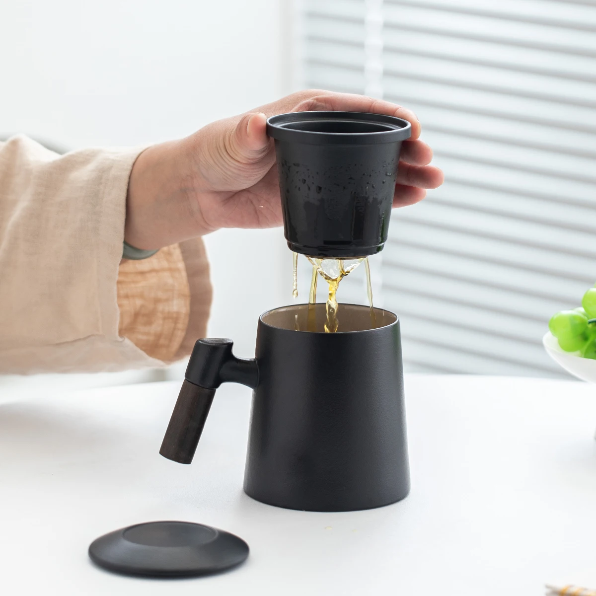 3-piece set of ceramic tea cups, mugs with lids, filtered tea water separation coffee cups, beverage cups