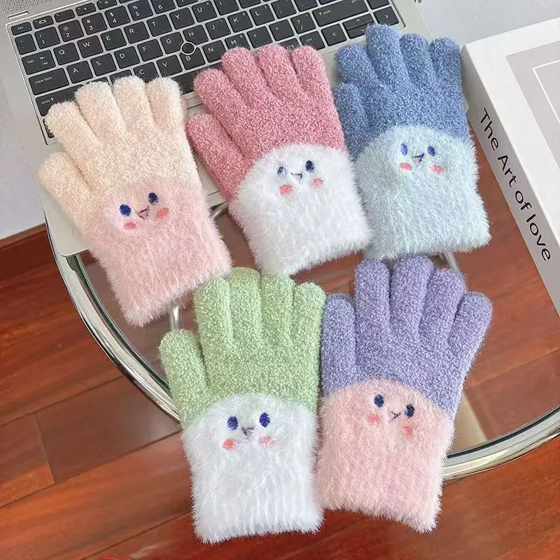 Children's warm gloves for outdoor activities, cycling. Boys' and girls' gloves.