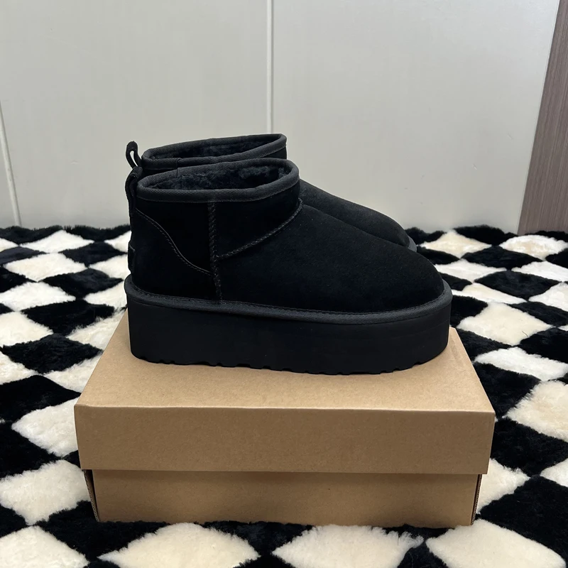 Classic 2025 Fashion Thick Bottom Three-Layer Sheepskin Fur Integrated Snow Boots Ultra Mini Size 35-40 Women