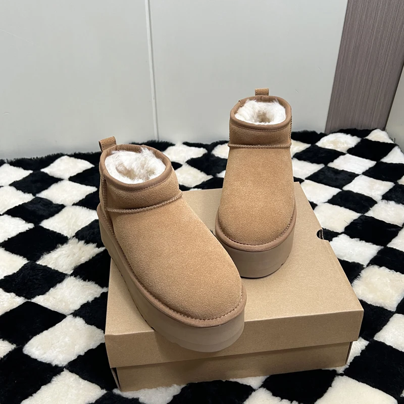 Classic 2025 Fashion Thick Bottom Three-Layer Sheepskin Fur Integrated Snow Boots Ultra Mini Size 35-40 Women