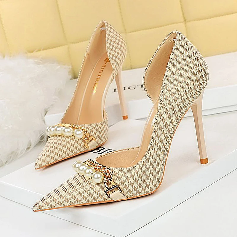 Fashion High Heels 2026 Designer Shoes Classic Houndstooth Elegant Heels for Woman Shallow Pearl Luxury Pumps Wedge Heel
