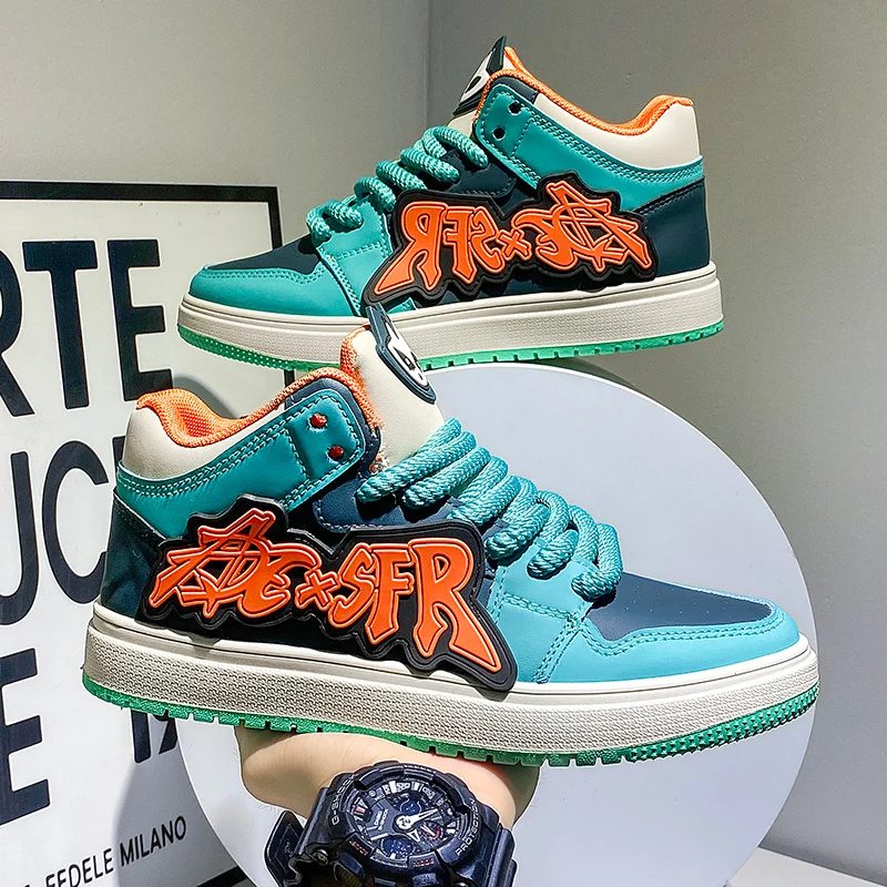 Men‘s Skateboarding Shoes Fashion Cushioning Non-slip Sport Shoes Comfortable Men Casual Shoes Platform Student Walking Sneakers