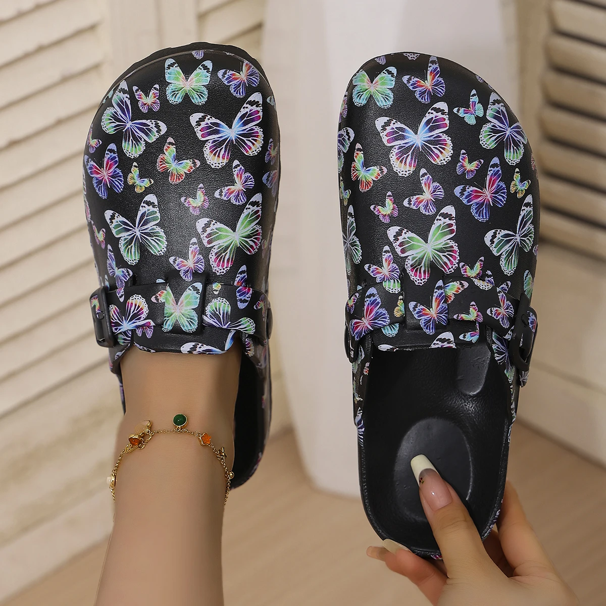 New Women's Wedge-Heel Slip-On Slippers Black Butterfly Print EVA Slippers Casual Comfort for Everyday Wear Versatile Home Slipp
