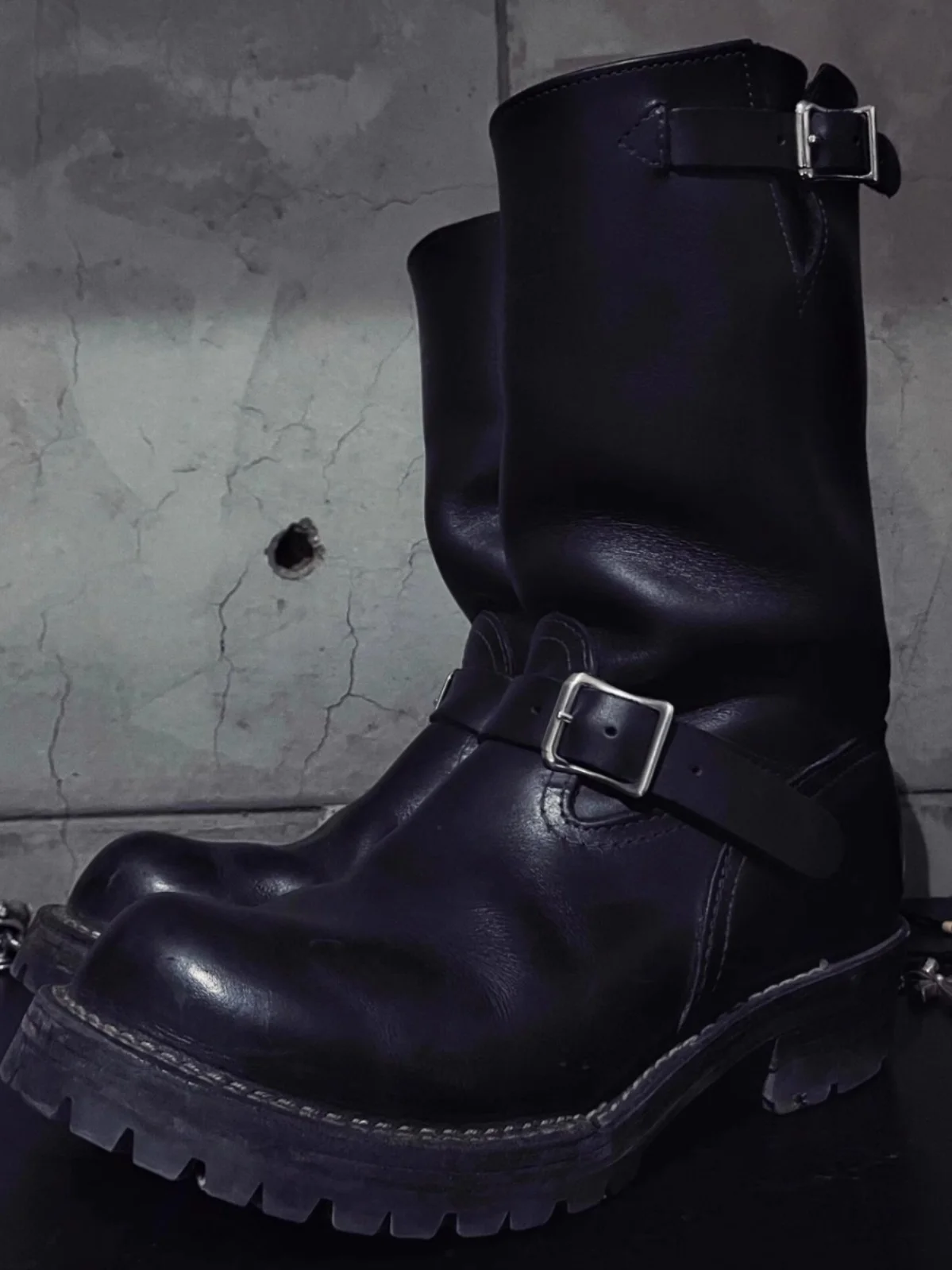 Retro American Motorcycle Boots Men's Dark Knight Boot Workwear Mid-Calf Engineer Leather Boot Belt Chelsea Boot