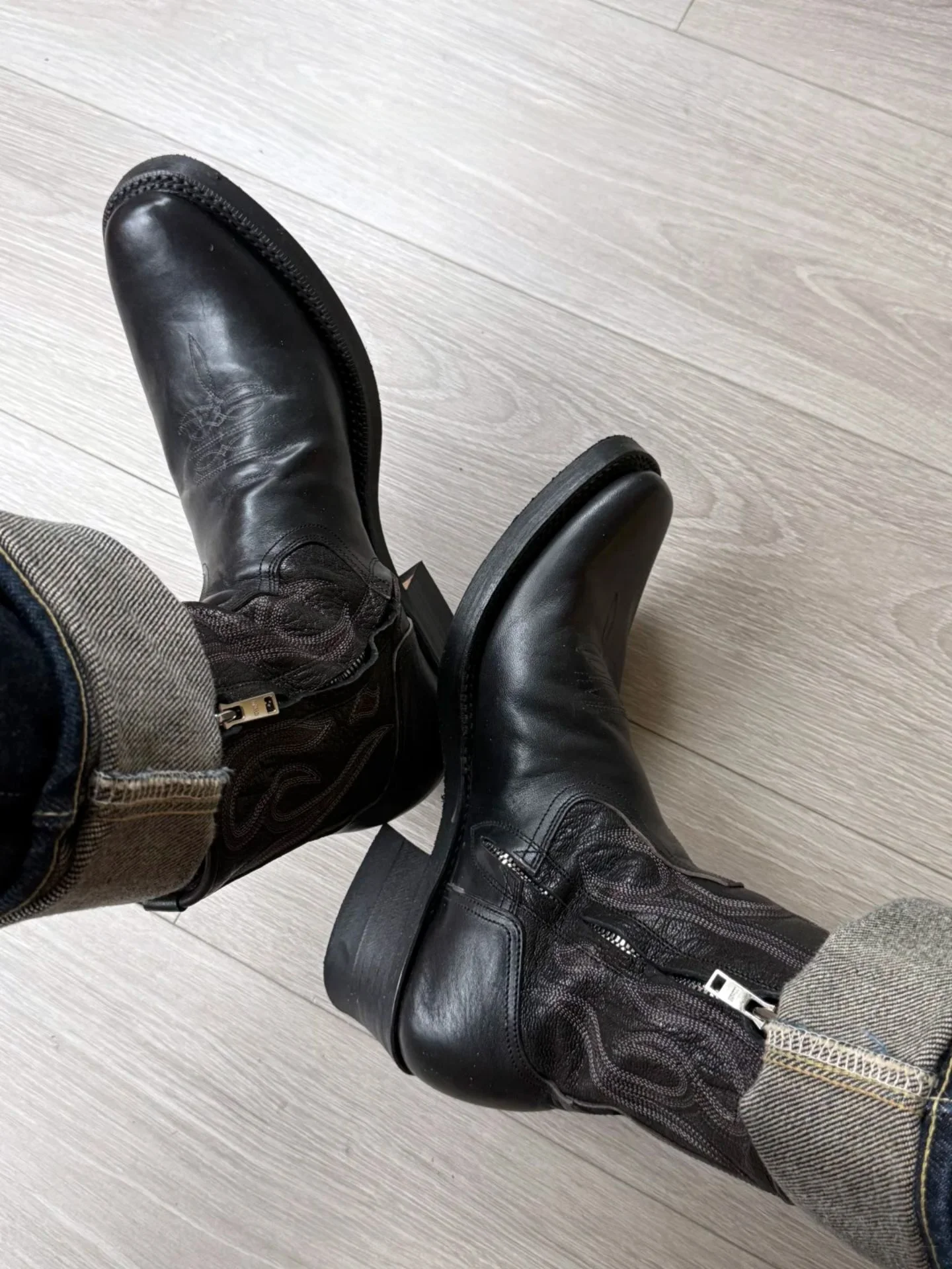 Retro Embroidered Western Short Boot Thick Bottom Men's Fashion Work Boot Cool Style Zipper Closure All-Season Youth Boot