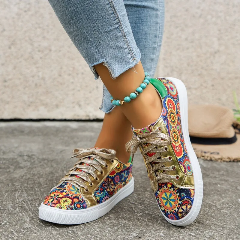 Round Headed Printed Canvas Women's Shoes for Spring and Summer Fashion New Casual Comfortable and Versatile Flat Sole Shoes