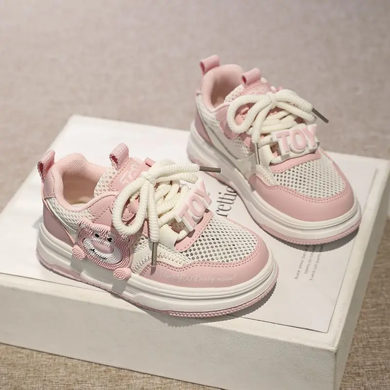 Strawberry Bear Girls Shoes Summer Net Shoes 2026 New Cartoon Children's Board Shoes Mesh Breathable Girls Sneakers