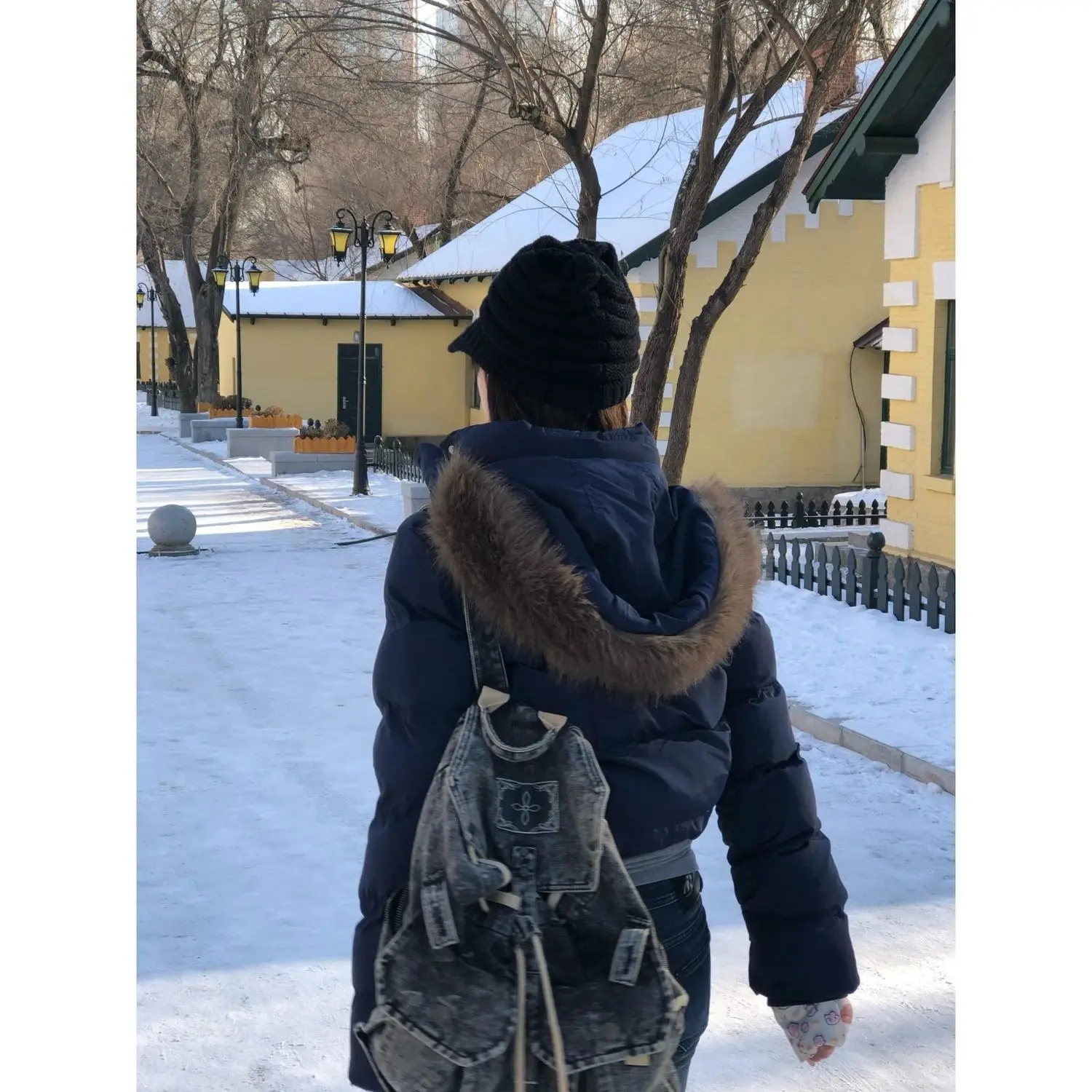 Women's Oversized Casual Big Fur Collar Thickened Coat 2025 Winter New Short Down Jacket Korean Loose Parka Coat Lady Outerwear