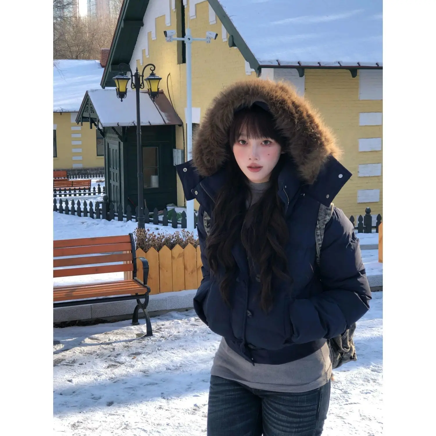 Women's Oversized Casual Big Fur Collar Thickened Coat 2025 Winter New Short Down Jacket Korean Loose Parka Coat Lady Outerwear