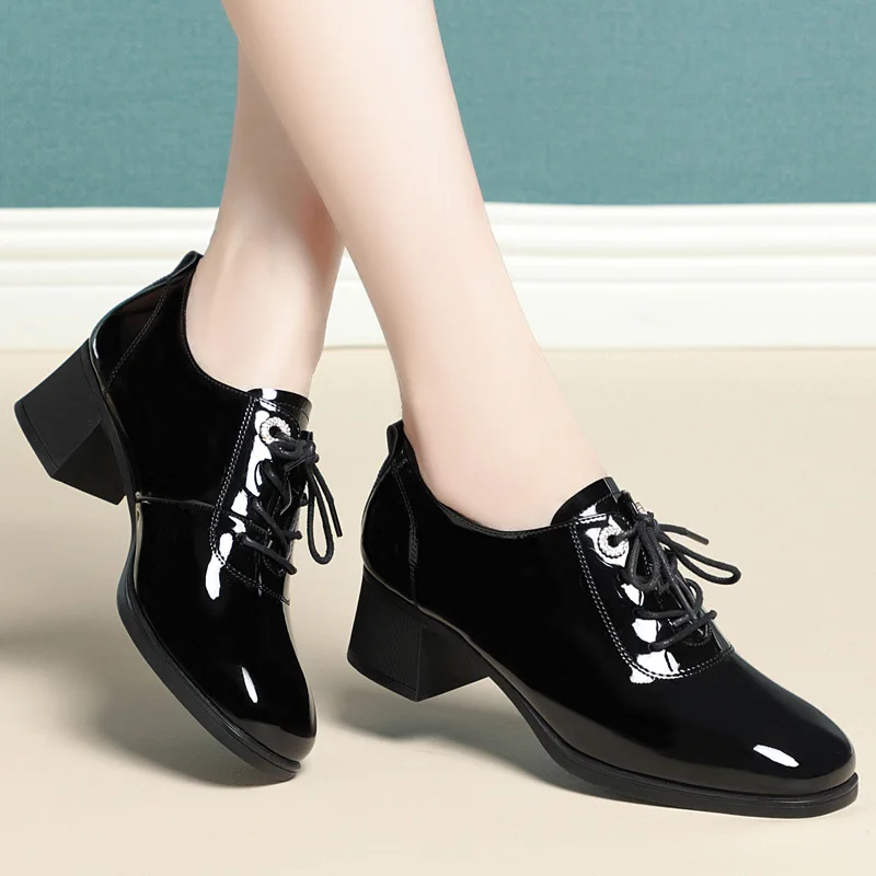 4cm All Match Breathable Comfortable Bright Leather Shoes Women Fall 2025 Square Heels Oxford Shoes for Office Daily Mom Work