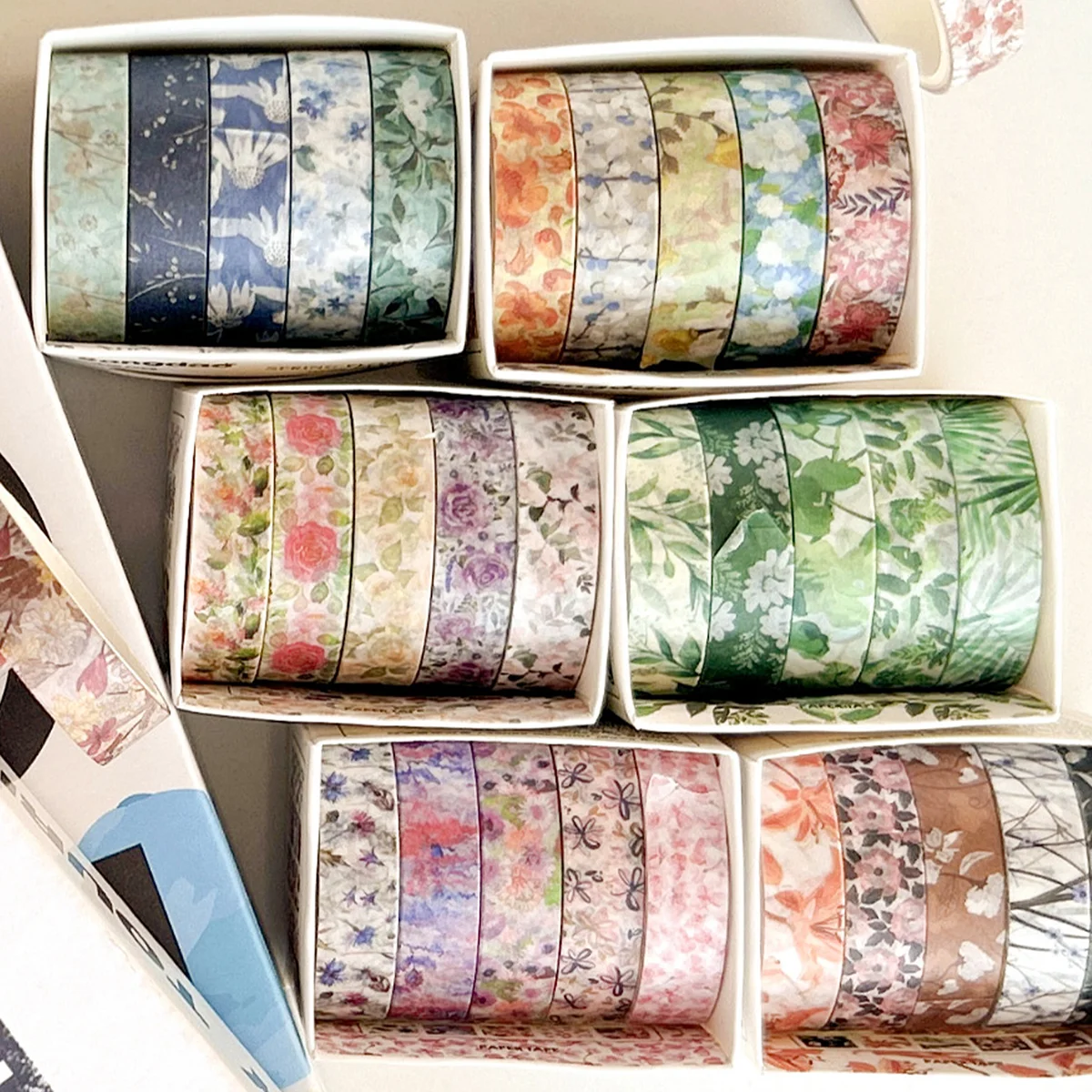 5 rolls of boxed romantic flower handbook tape, cute DIY fresh decorative washi tape for students, a must-have gift for students