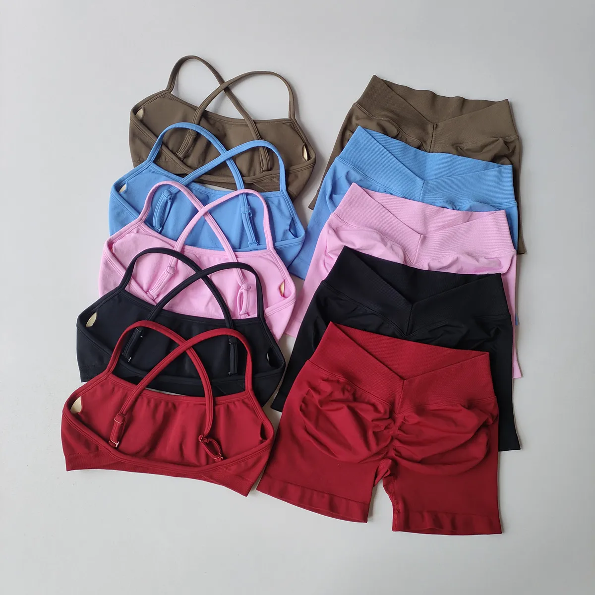 Women's 2-Piece Yoga Suit Seamless Fitness Suit Gym Clothes Sports Bra Impact Shorts Set Workout Set Gym Outfit