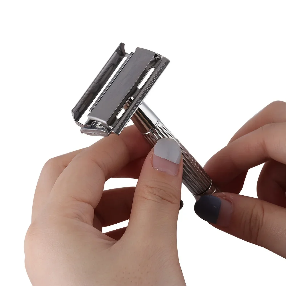 Old-Fashioned All Metal Iron Chrome Plated Manual Shaver Handle Men's Shaver Holder Simple Razor Stand for Vintage Grooming