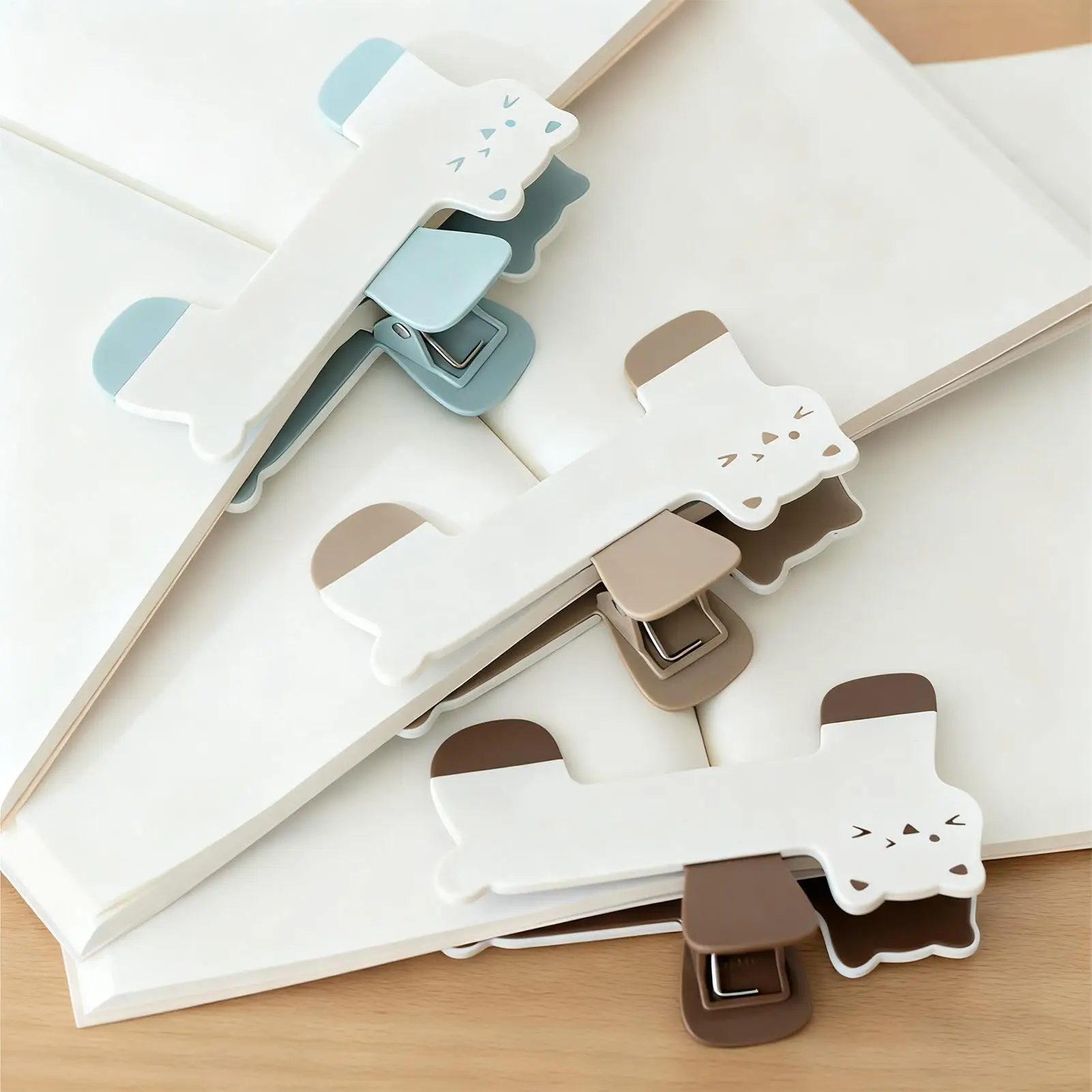 1pc Cat Book Clip Holder Adorable Reading Aid & Page Fixer for Hands-Free Reading, Perfect Gift for Students, Kids, Book Lovers