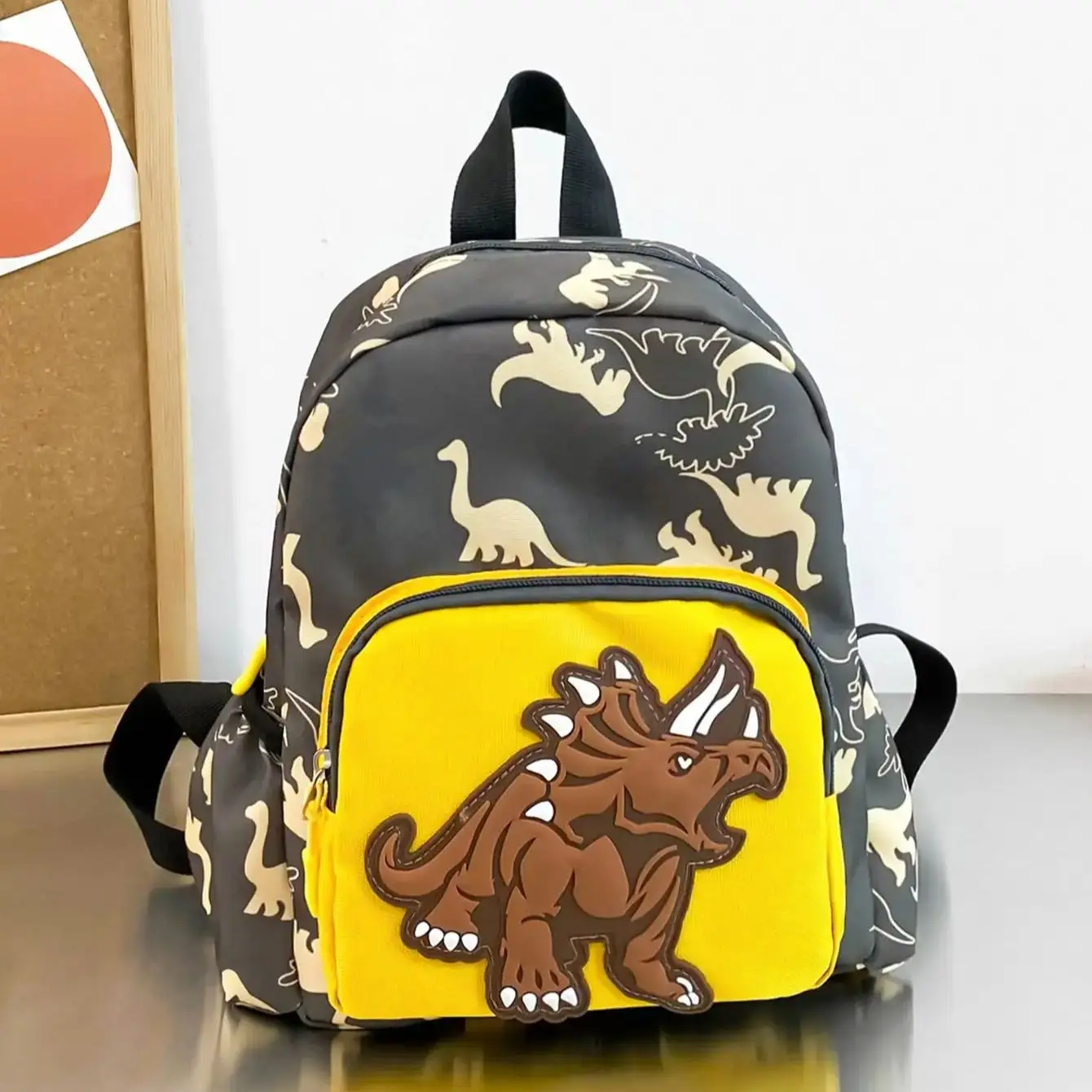 Cute dinosaur children's backpack, lightweight and foldable, suitable for kindergarten and elementary school students, perfect f