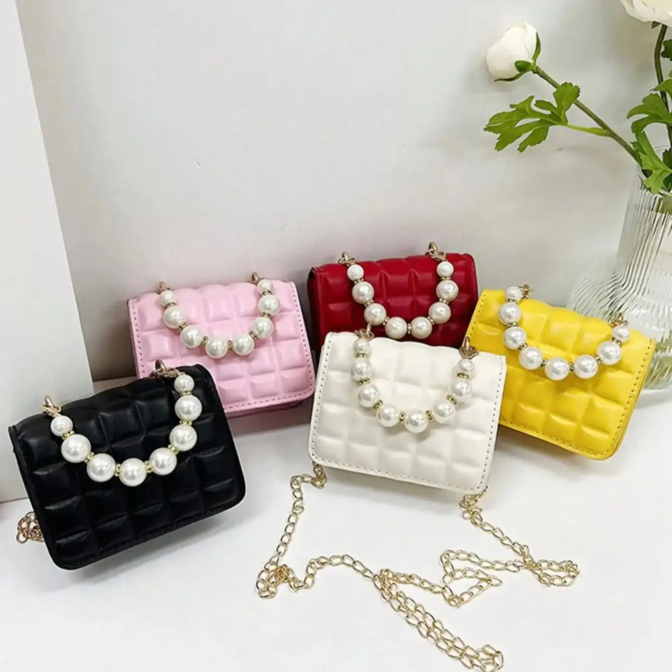 Children's crossbody bag with pearl handle, stylish girls' coin purse, solid color casual PU leather small square bag.