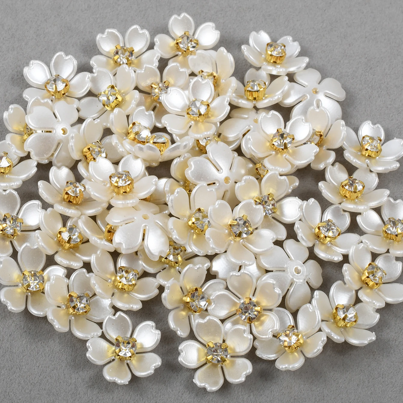 50pcs/Bag, 14mm Flower Rhinestones Stones, Gold Claw Rhinestone Resin Flower, Pearl Flower Crystal for Clothes DIY