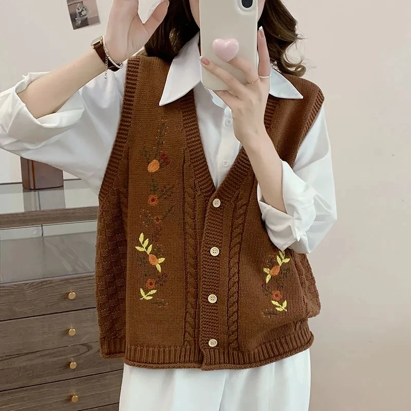 Spring Autumn 2024 Chinese Style Fashion Women's Knitted Cardigan Sweater Vest Sleeveless Age Reduction Ladies Waistcoat Jacket