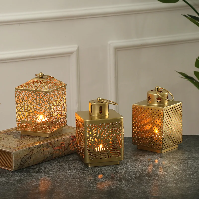 1PC European Retro Wrought Iron Lantern Candlestick Moroccan Hollow Lantern Candle Holder Home Atmosphere Pendants Festive Decor