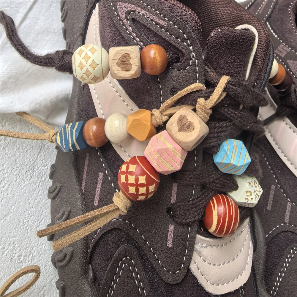 New Maillard Color Wooden Bead String Shoelaces Charms for Sneakers Pearl Butterfly Shoe Charm DIY Detachable Shoes Decorations