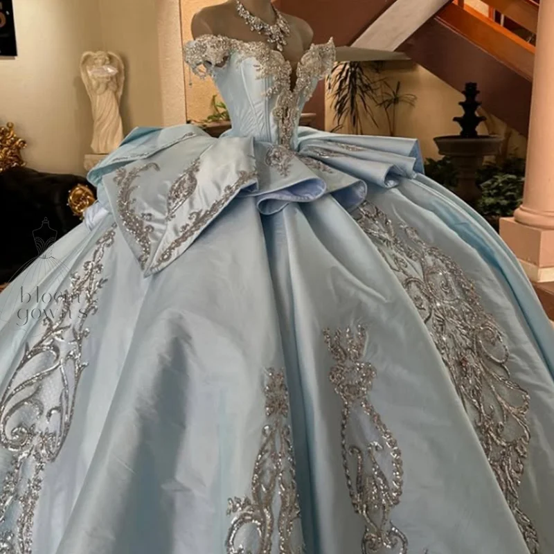 Off The Shoulder Bow Ruffles Quinceanera Dresses Ball Gown Beading Crystal Appliques Lace Sweet 15 Años Customized Sky Blue