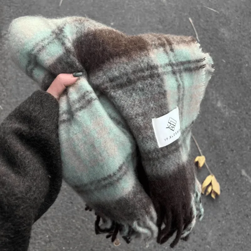 Mint Green Plush Scarf Thick Warm Women's Korean Style Winter Fashionable Long Shawl Soft Cozy Gift for Girls New 2025