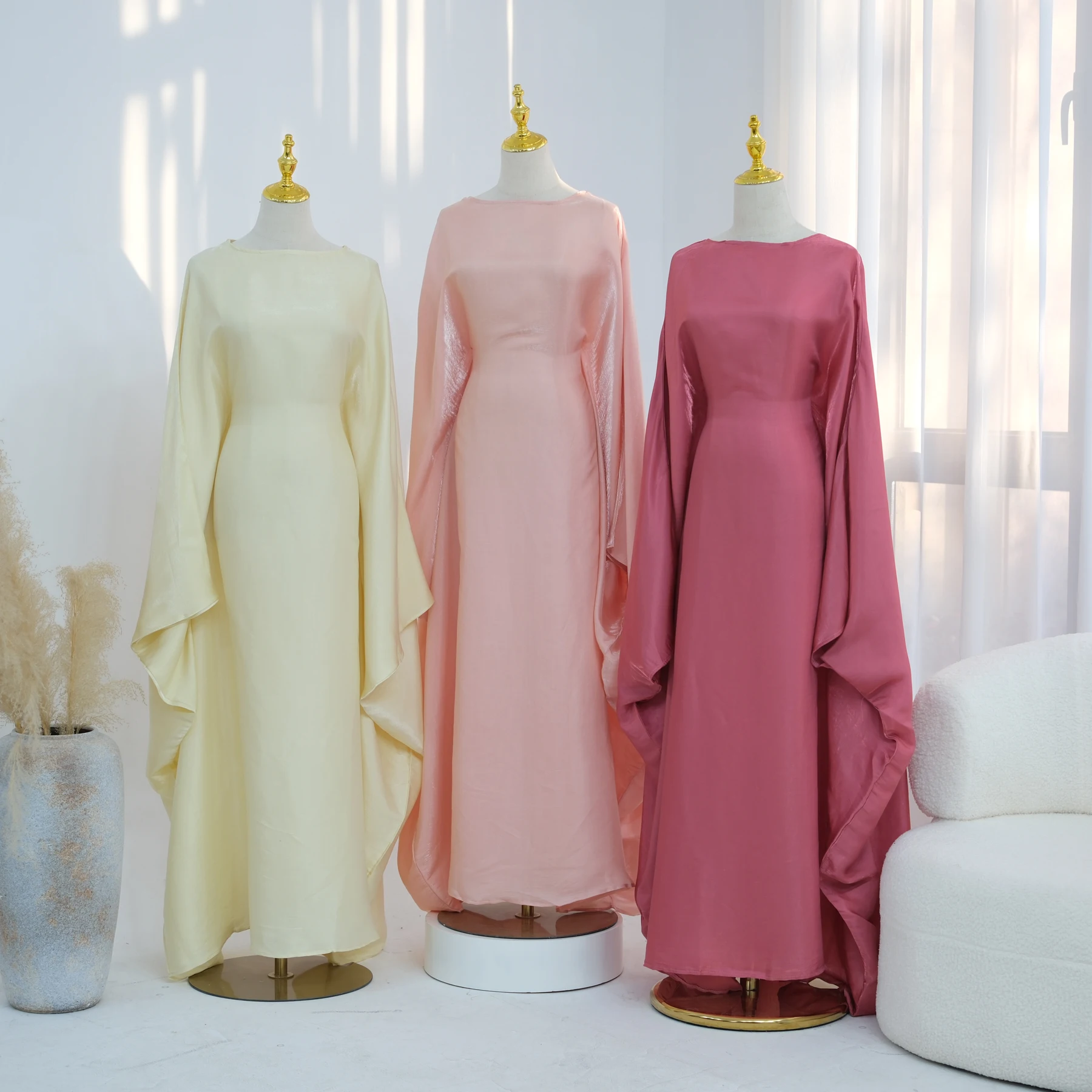 Ramadan Eid Evening Party Shiny Kaftan Dress for Women, Butterfly Sleeves Round Neck Muslim Women Abaya Dubai Islamic Clothing