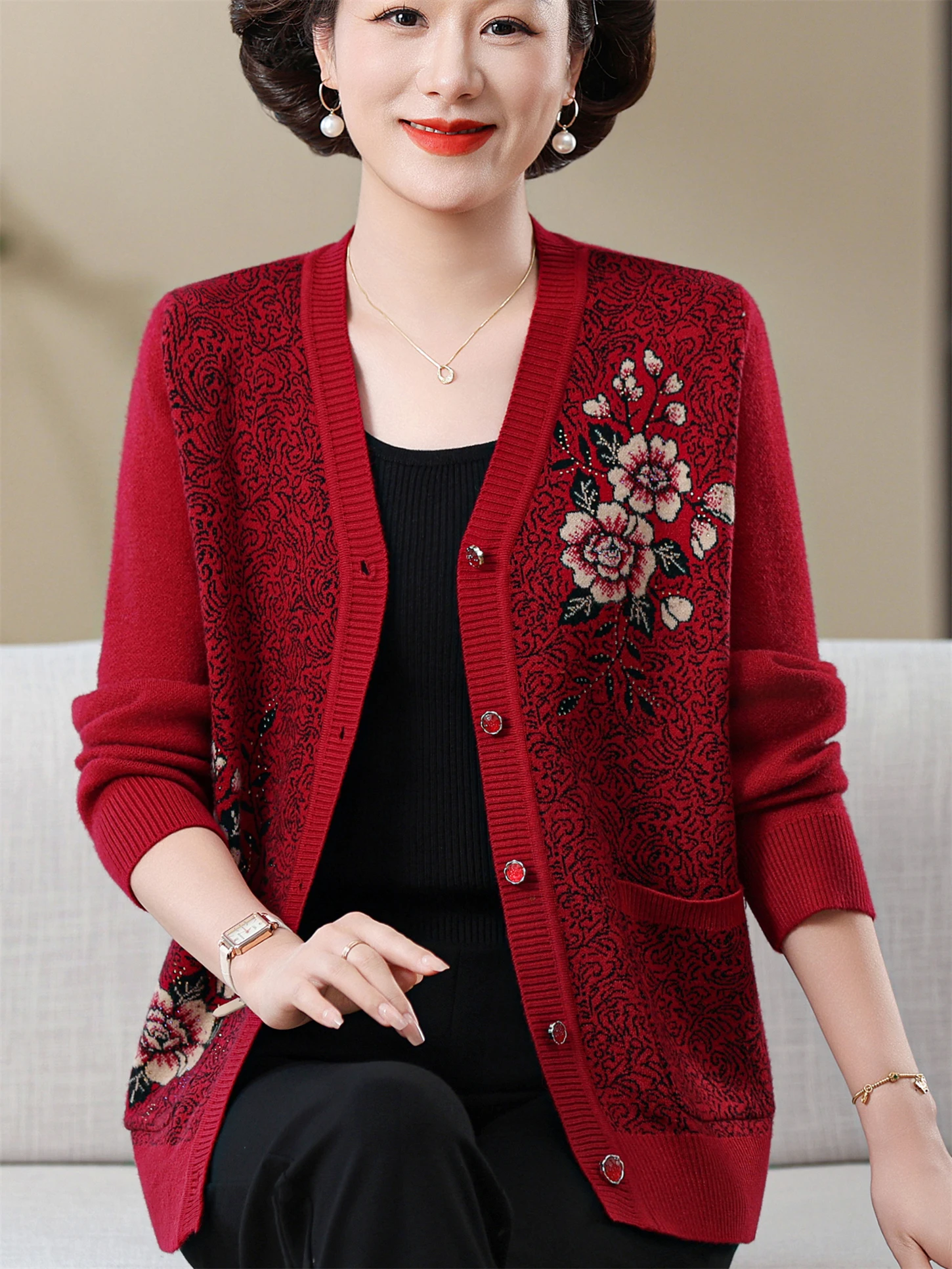 Sli V-Ne Knitted Cardigan for Middle-Aged And ly Embroidered Svel Coat with Buttons Autumn Thin Outerwear