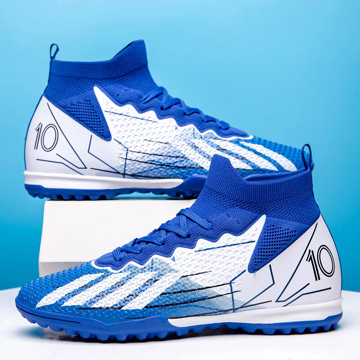 Professional Sports Soccer Shoes TF Broken Nail Teenagers Outdoors Comfortable High-Tops Training Shoes Non Slip Football Shoes