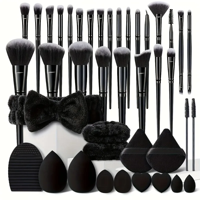 13-Piece High-Quality Black Makeup Brush Set - MUA Recommended for Christmas And Halloween Elegant Design Smooth Application