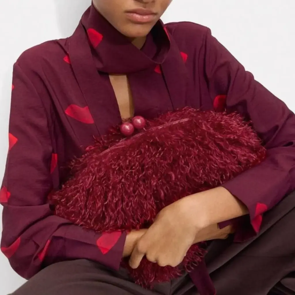 Women Faux Fur kisslock Clutch bag winter warm dark grey red pouch frame clasp bag with chain crossbody