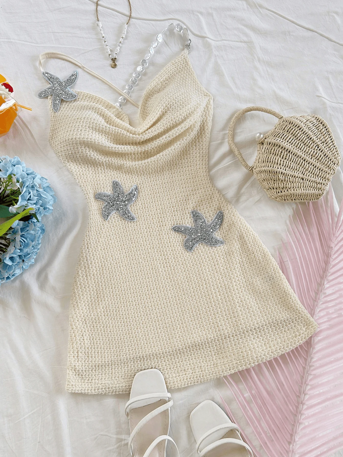 Pure and sexy halter dress for women's spring collection, new hot girl sexy backless strap with five-pointed star embroidery