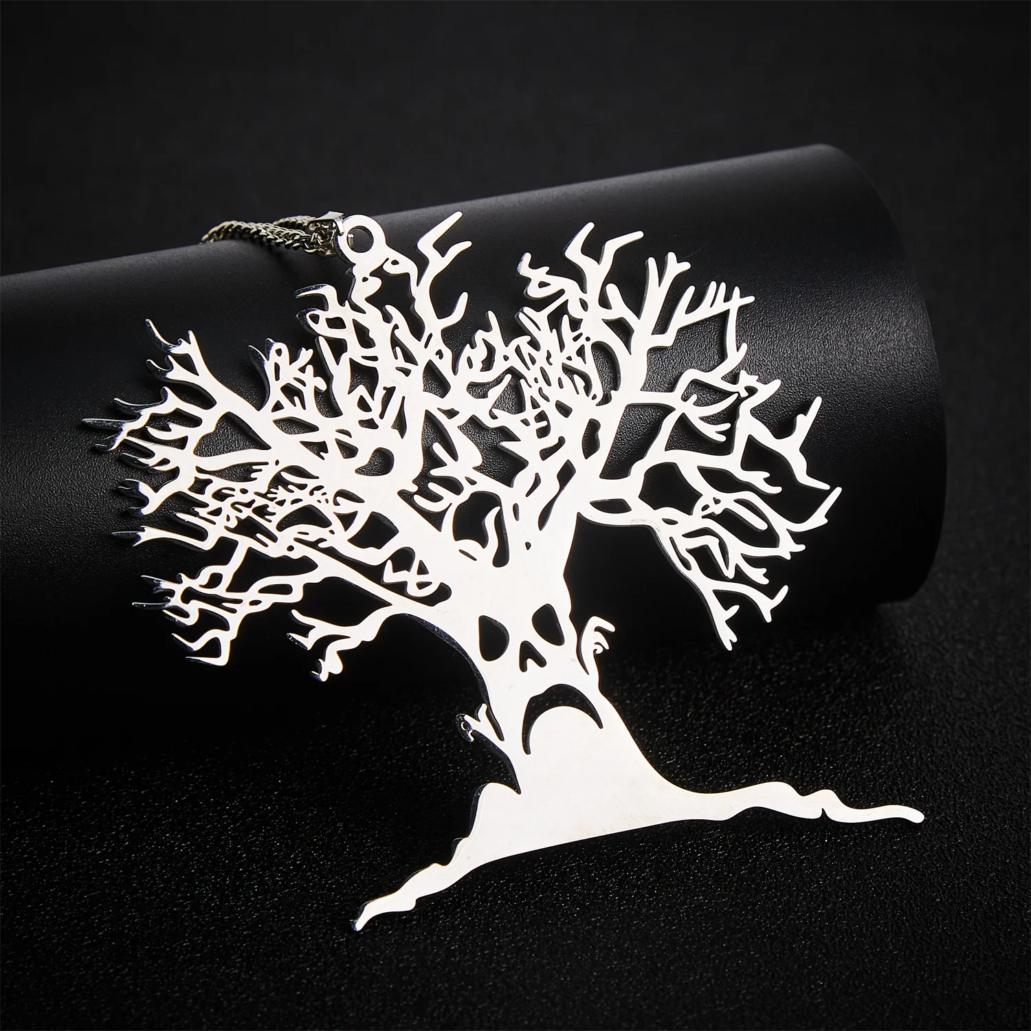 2025 Halloween Scary Tree Pendant Exquisite Stainless Steel Tree of Life Necklace Neck Chain Punk Hip Hop Funny Jewelry