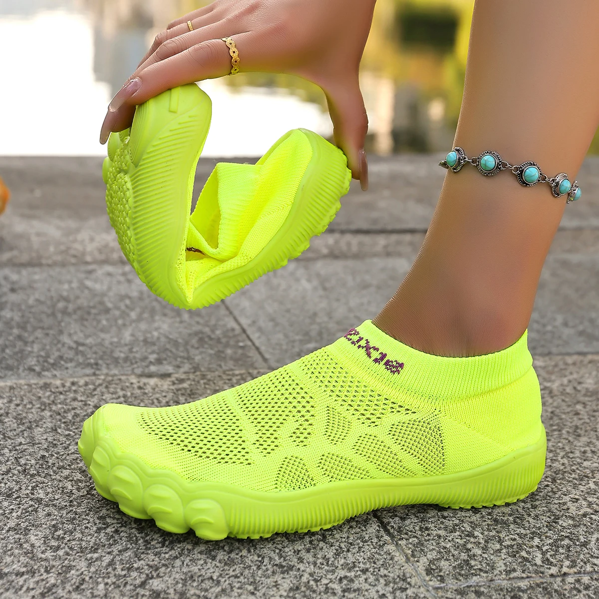 2025 Outdoor River Tracing Shoes Men's and Women's Beach Swimming Shoes Quick-Drying Wading Shoes Indoor Fitness Shoes Hiking Shoes Fly Knitted Socks Shoes