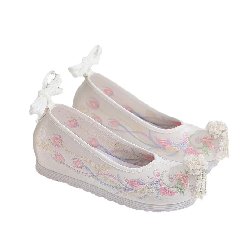 2026 Chinese Traditional Lotus Embroidery Hanfu Shoes 4CM Inner Height Pearls Decoration Middle Heel White/Red Shoes Q-906