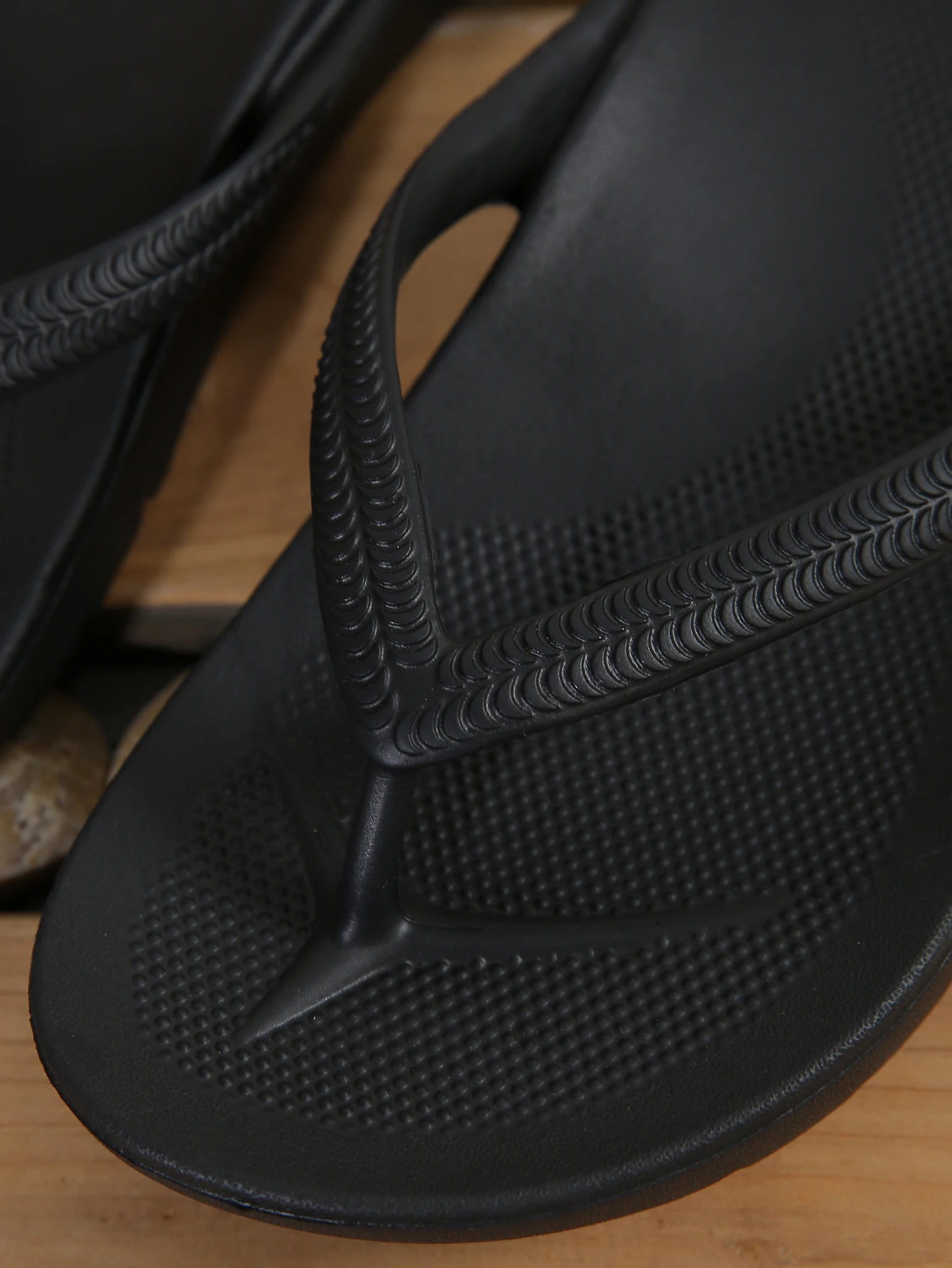 Arch Support Unisex Flip Flops With Non-Slip Flat Bottom Waterproof Eva Material Soft And Comfortable For Couples