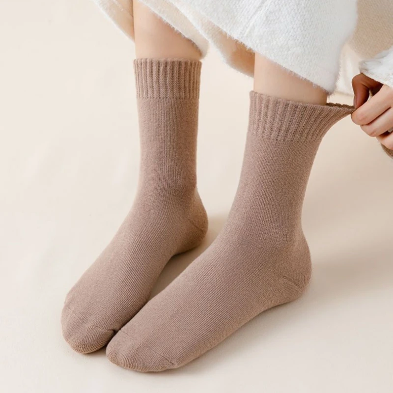 Autumn and Winter New Women's Thickened Warm Loop Socks Casual Solid Snow Socks Floor Sleep Socks