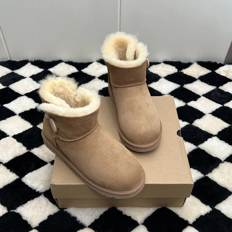 Classic 2025 Fashion Thick Bottom Three-Layer Sheepskin Fur Integrated Snow Boots Ultra Mini Size 35-40 Women