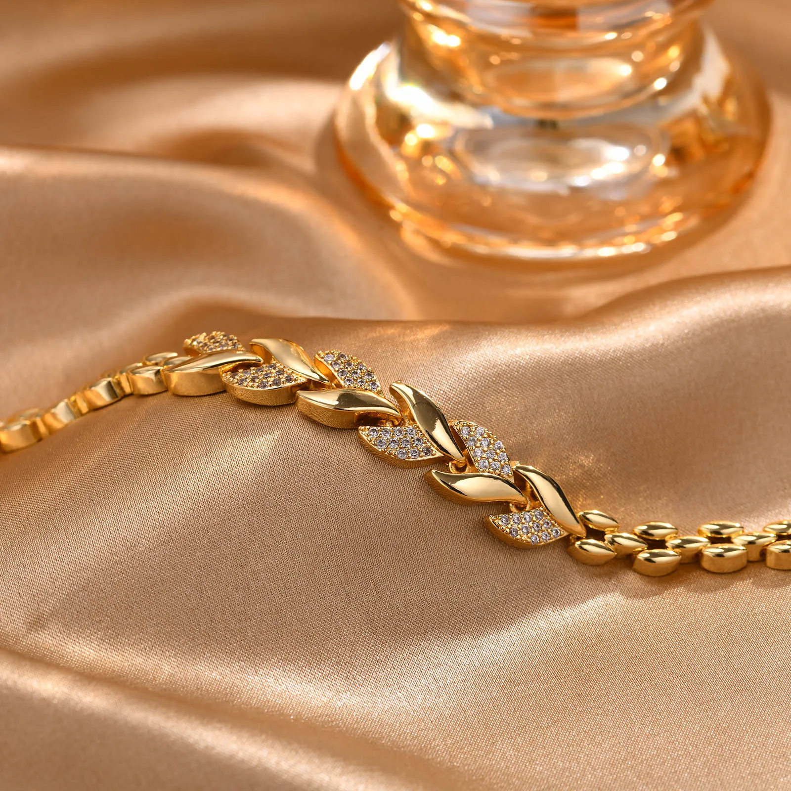 Cubic Zirconia Leaf Bracelet, 18K Gold Plated CZ Chain Link,Bridal Jewelry for Women Girlfriend