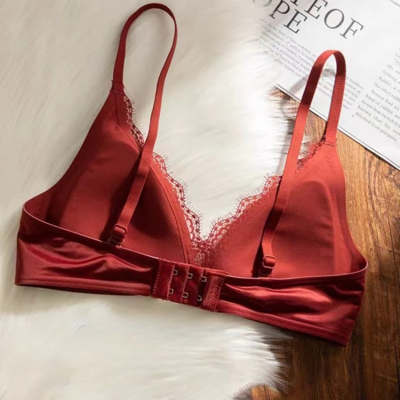 Glossy Satin Seamless Underwear Everyday Bra Women's Deep V-neck Thin Shoulder Strap Thin Bra for Women Bralette