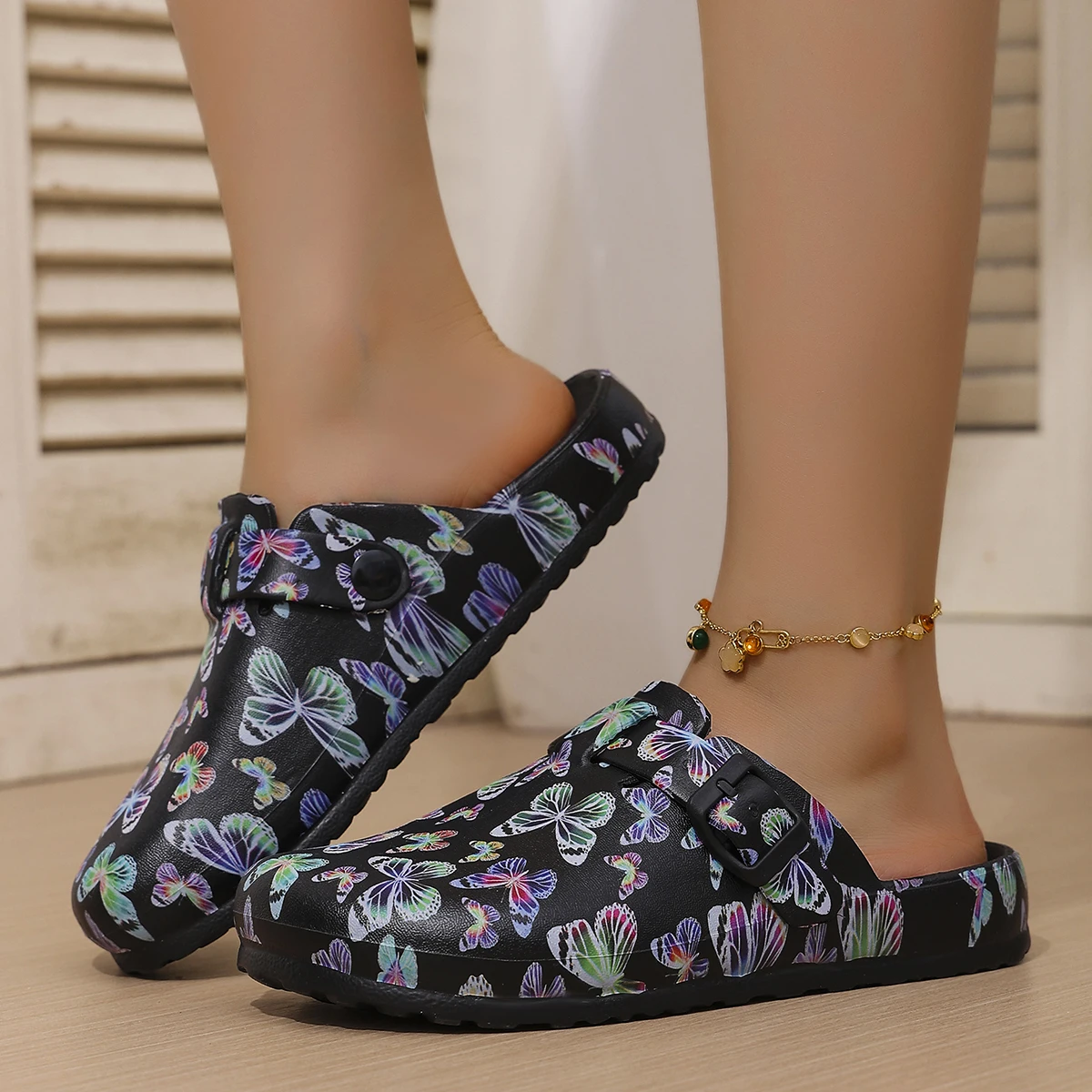 New Women's Wedge-Heel Slip-On Slippers Black Butterfly Print EVA Slippers Casual Comfort for Everyday Wear Versatile Home Slipp