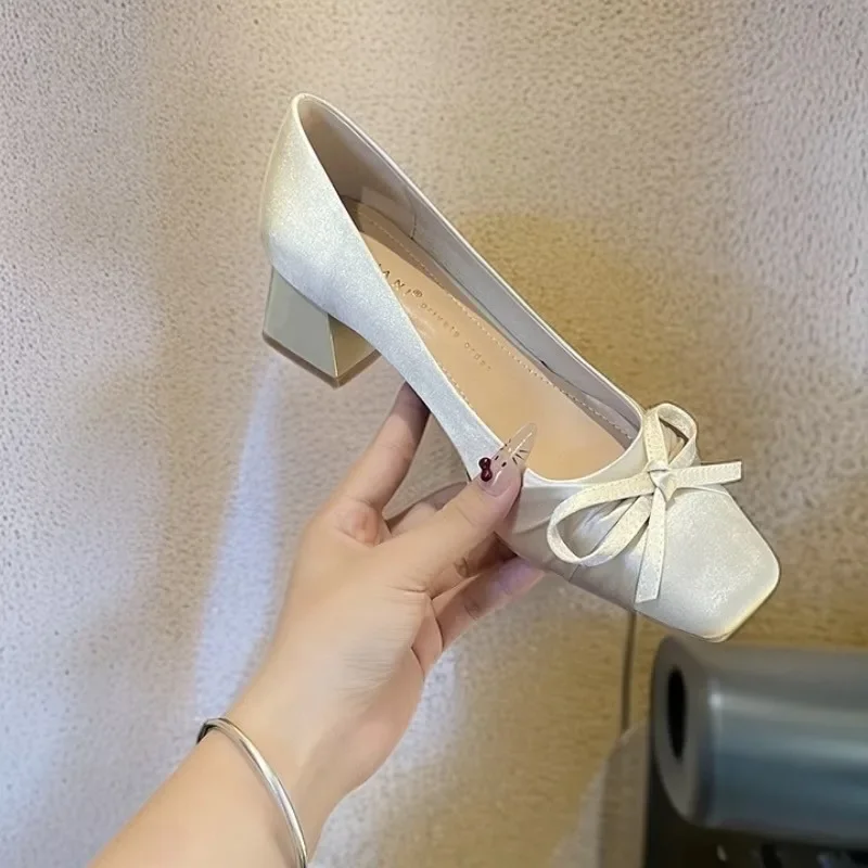 Satin Bow Chinese Wedding Shoes Women Pointed Toe High Heels Single Shoes Versatile