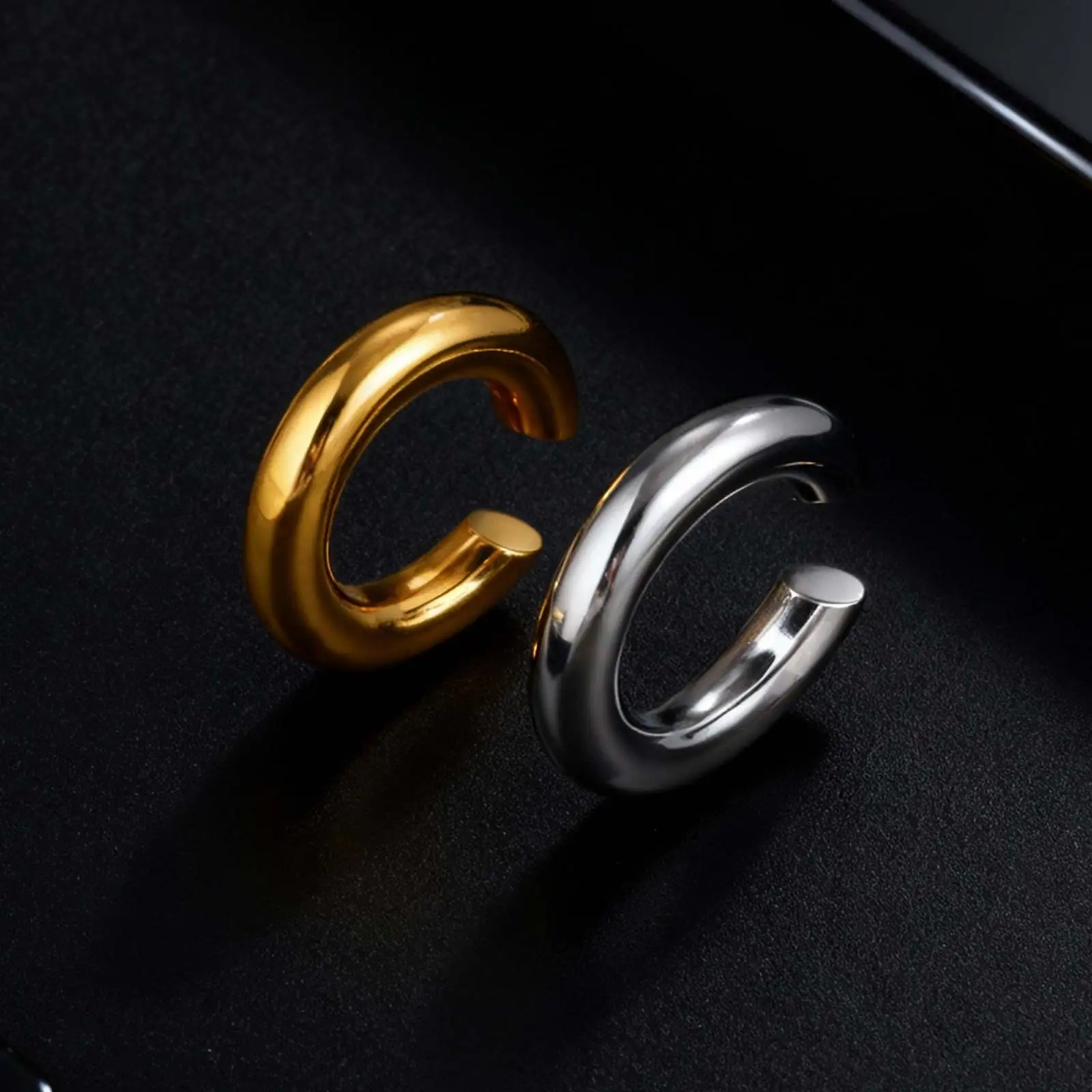 Stainless Steel C-shaped Clip on Earrings for Women Men, 18K Gold Plated Chunky Cartilage Ear Cuff, Non Pierced Ear Bone Clip
